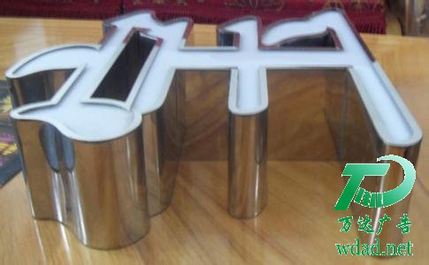 �������������b