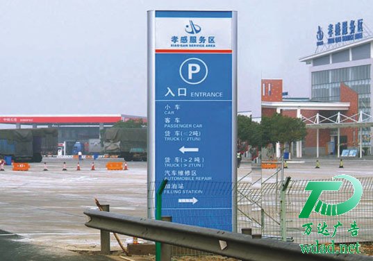 ����V����